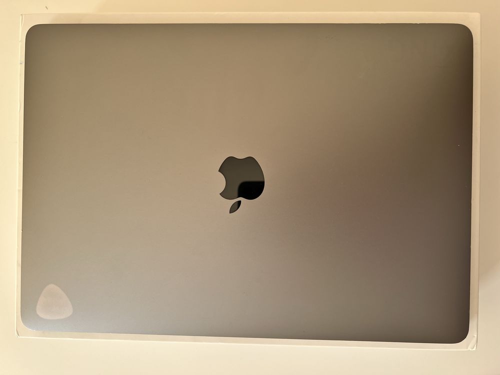Macbook pro 13 inch 16 GB, 256 SSD