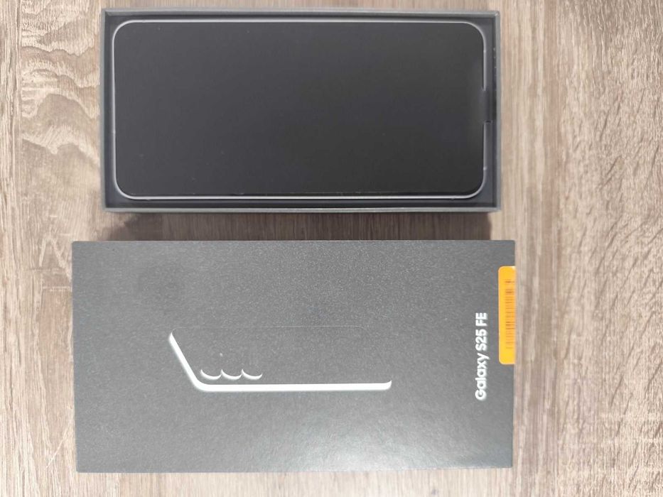 Телефон Samsung Galaxy S25 FE 128/8GB