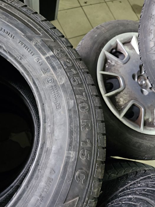 215/70R15 C Semperit M+S