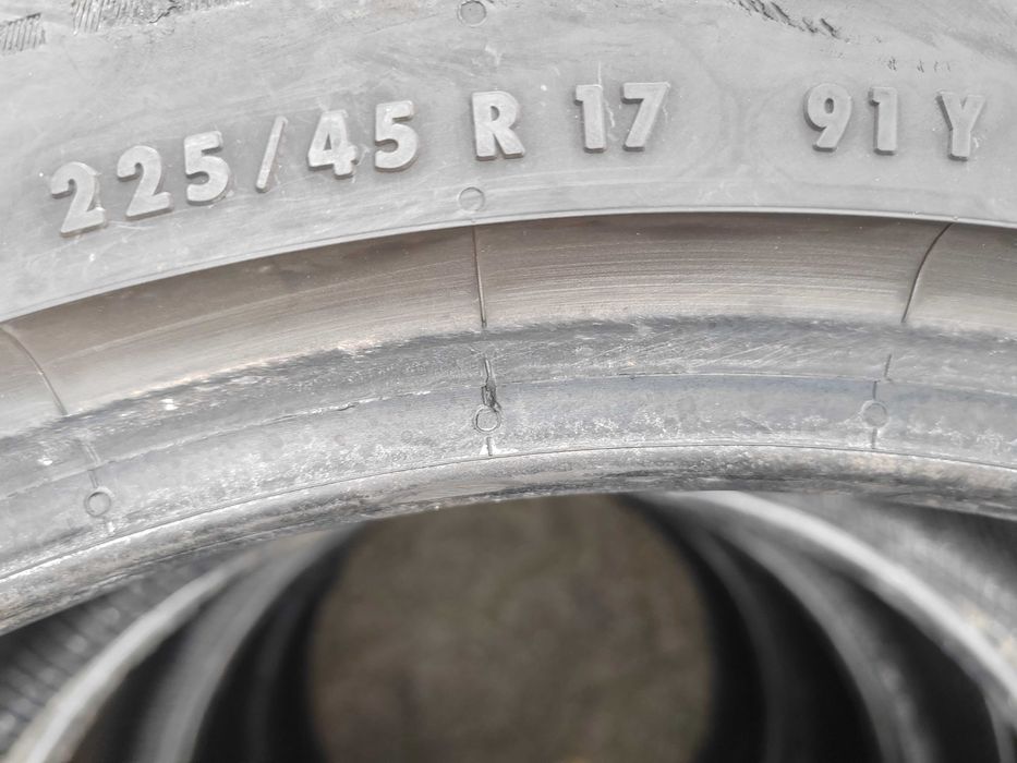 225/45/17 4бр.Continental Летни гуми