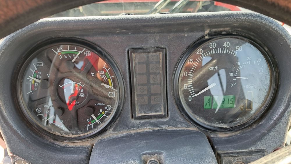 Продаю Трактор 1523