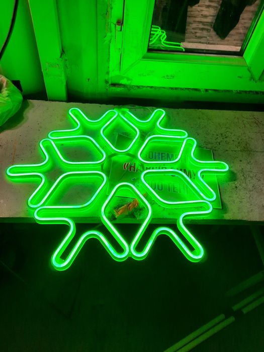 Продам гирлянды снежинки