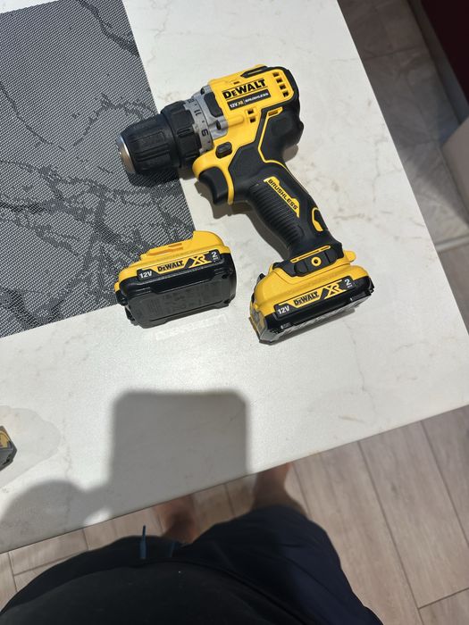 Винтоверт DEWALT DCD701