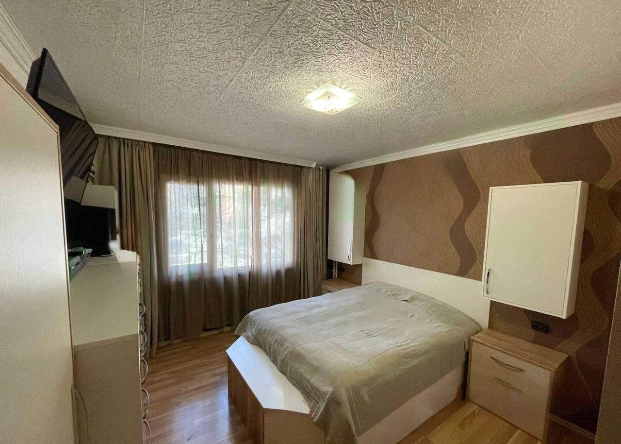 Продава се Тристаен апартамент в София, Люлин 8 - 80 кв.м за 2875 €/кв.м - Снимка #2
