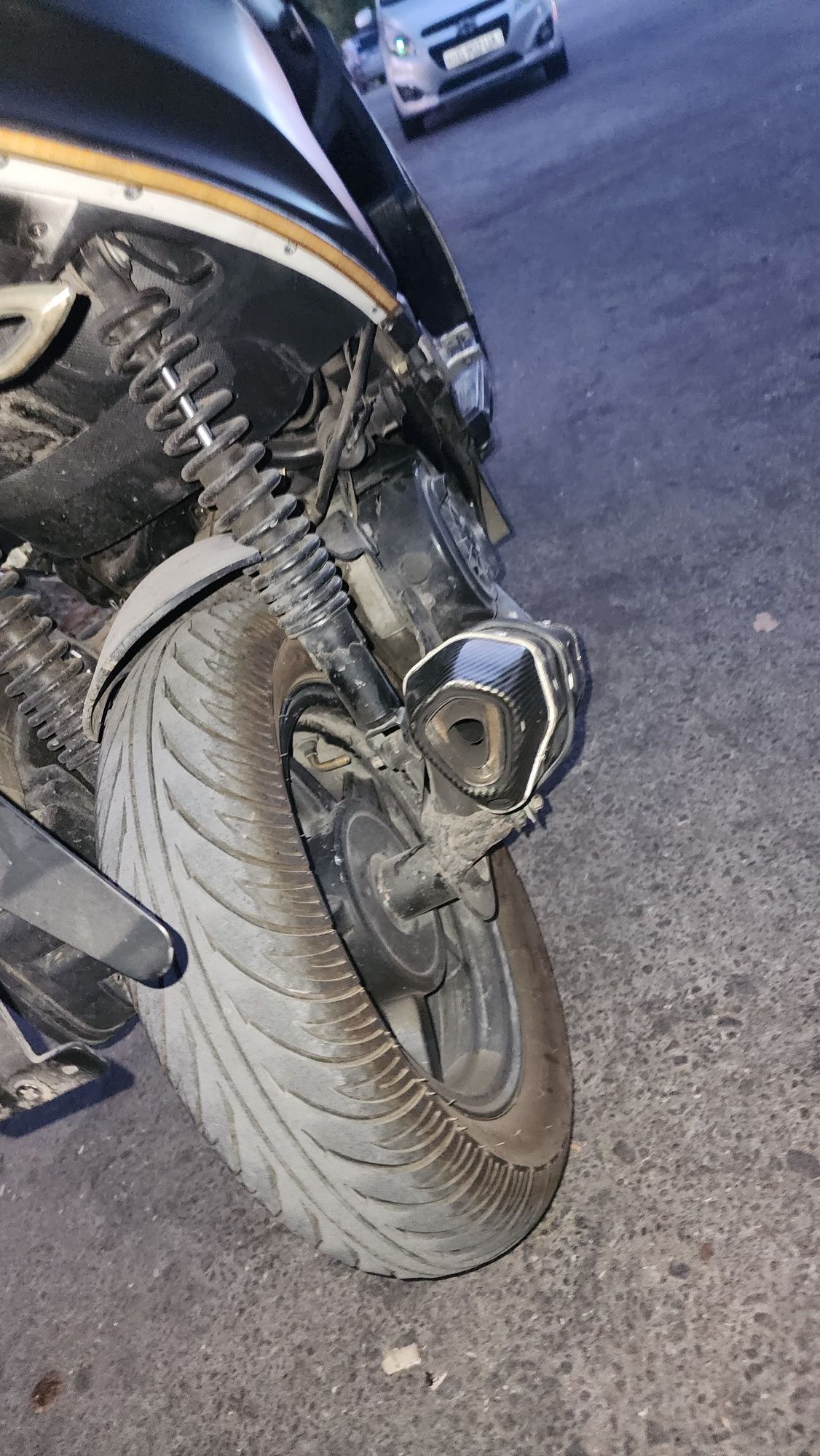 Италия R2 benzine skuter