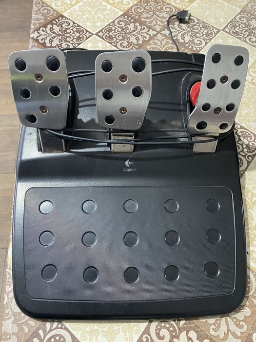 Volan Logitech G25 + Pedale + Schimbator | 900° | Stare foarte buna