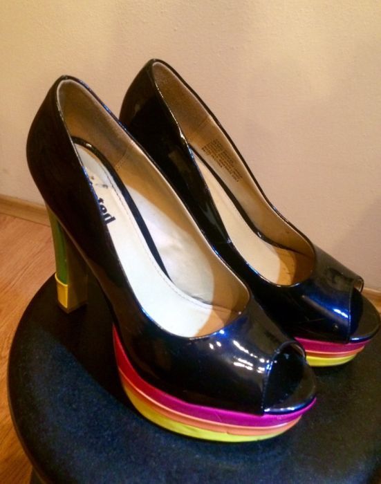 Обувки Unlisted с 13см ток 39 номер