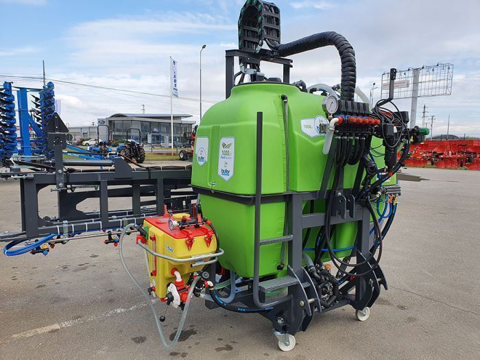 erbicidator purtat ph anatolia, 1000 - 1200 litri, 18 metri