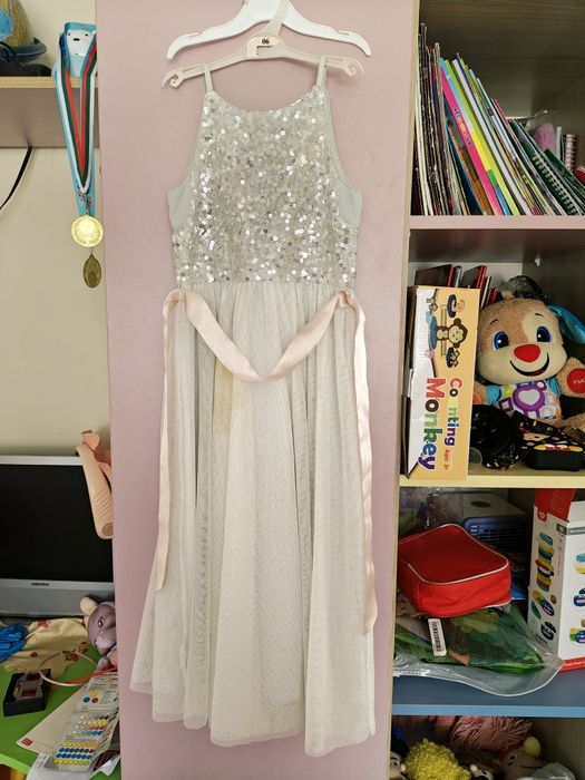 Рокли от 2 до 6 г запазени