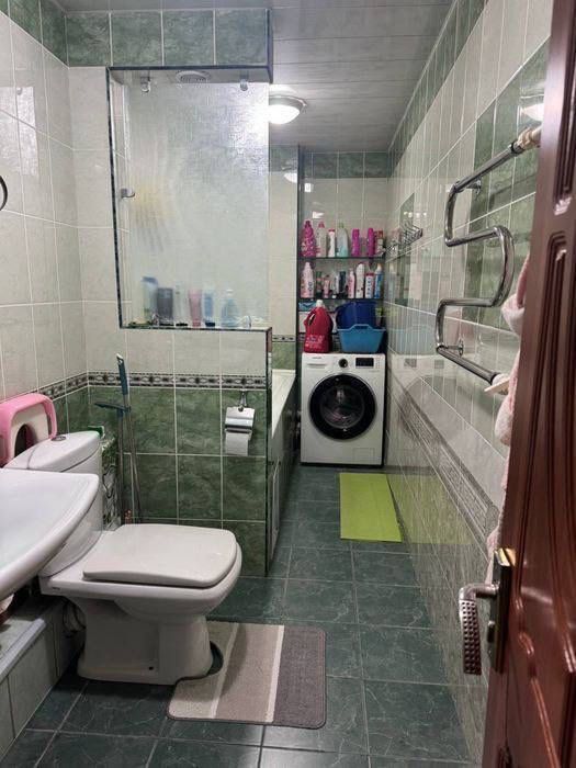 Продаётся СПОЧНО 3х кв. Яккасарайский р-н, 70м2. Ул. Бабура, ТЦ Некст.