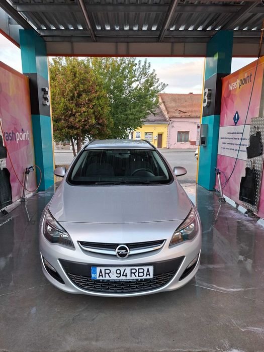Vand Opel Astra Sports Tourer 2015