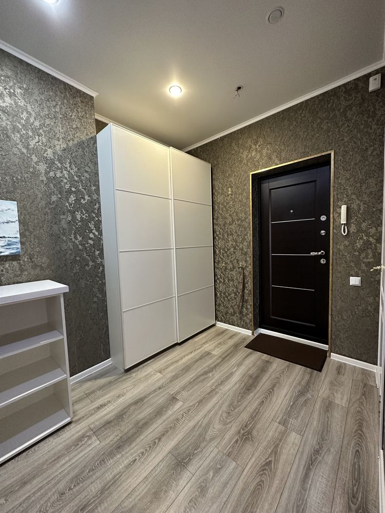 Продам 2-комн. квартиру в центре