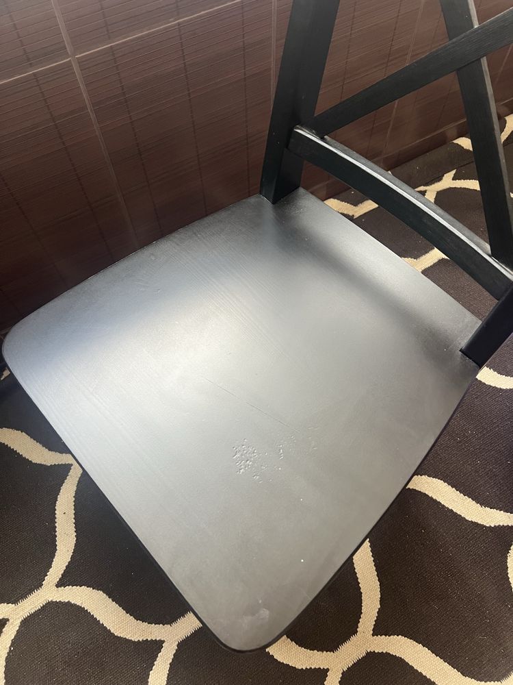 Scaun Ikea ingolf negru in stare buna 120 lei/bucata