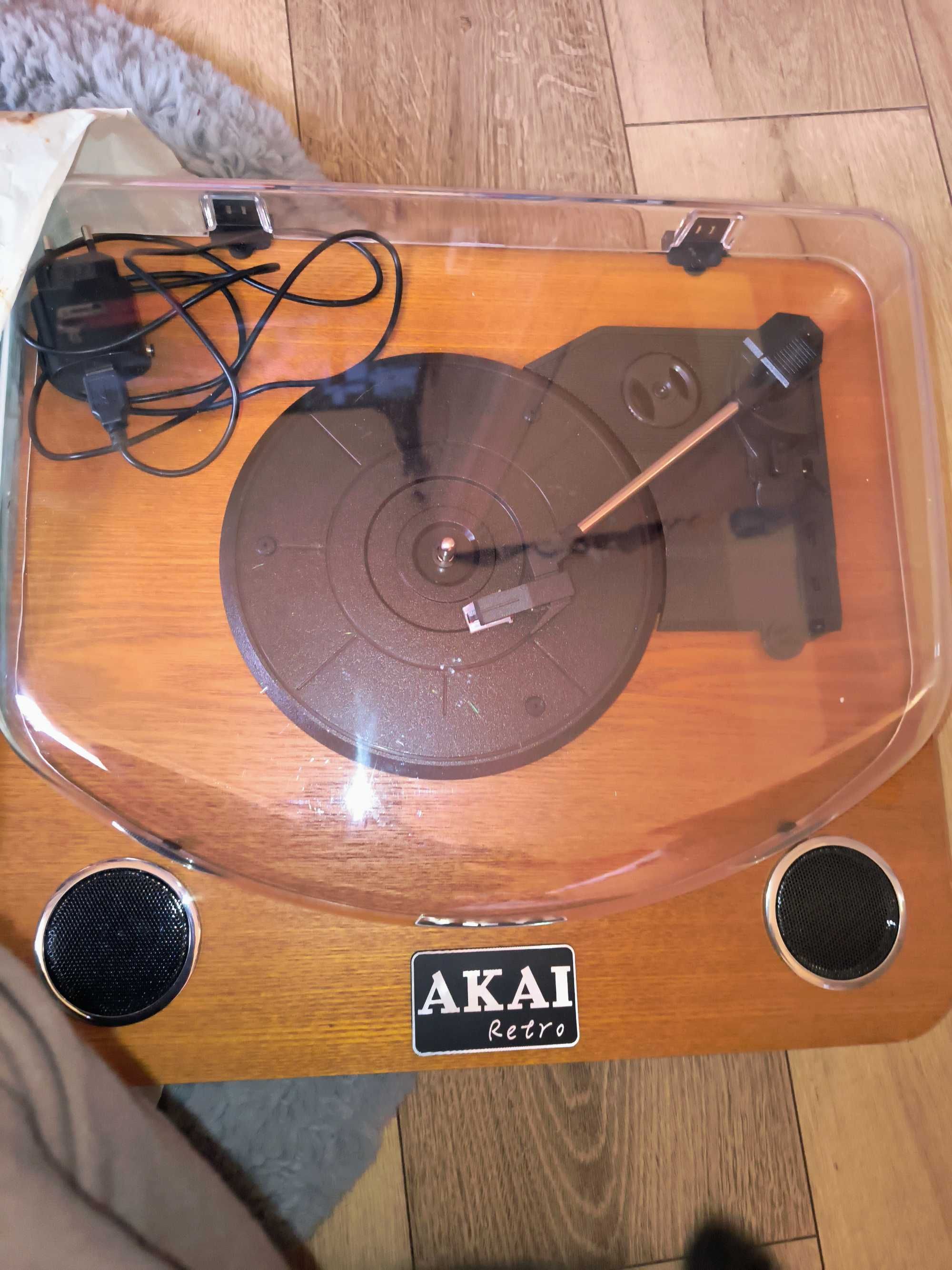 Pick-up stereo AKAI ATT-11BTN, Bluetooth, difuzoare incorporate