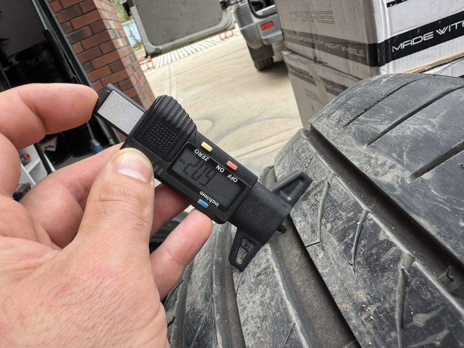 275 35 20 и 245 40 20 летни гуми Ф01