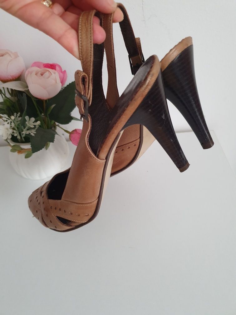 Pantofi sandale 37