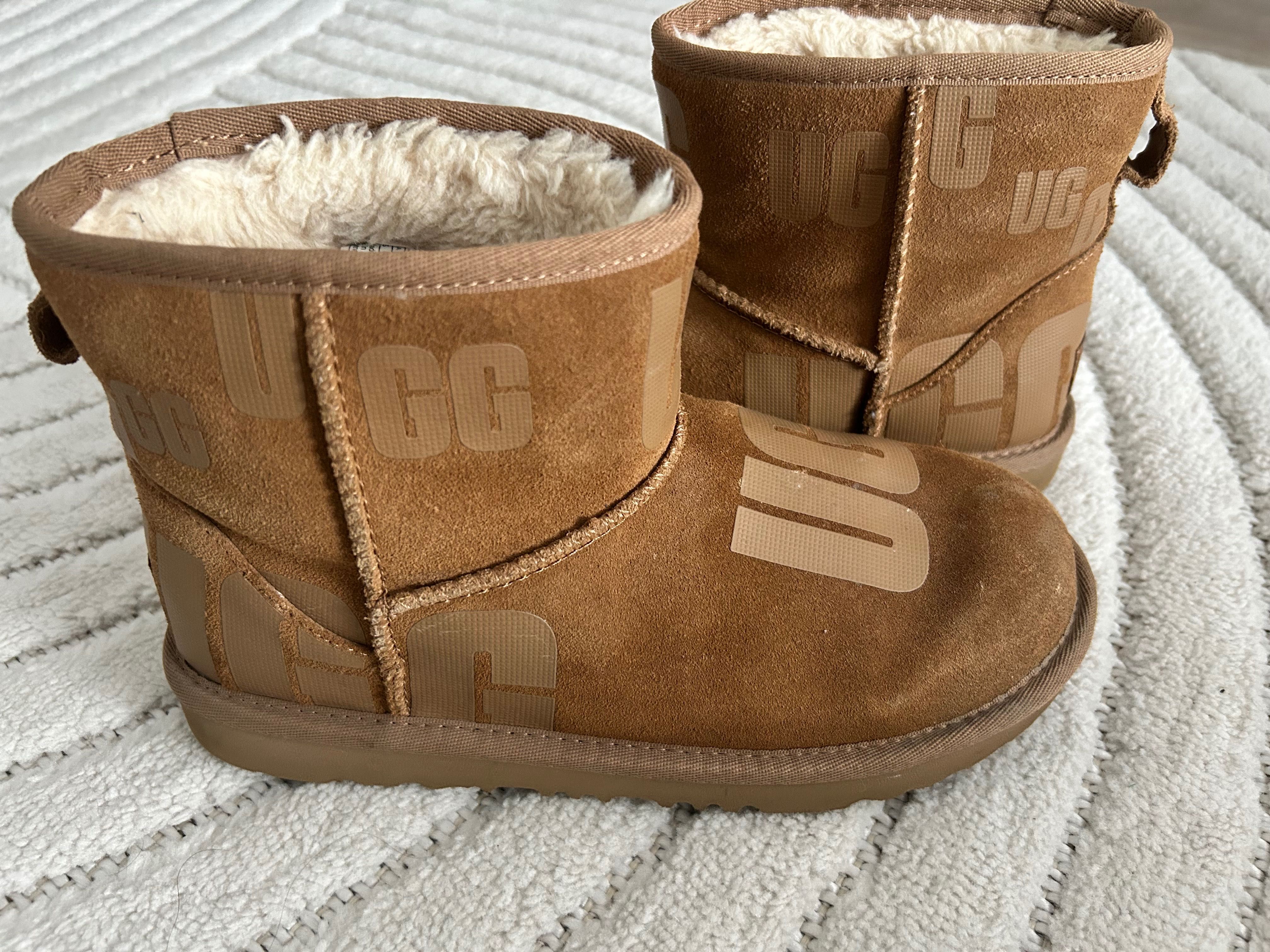Ботуши на UGG 37