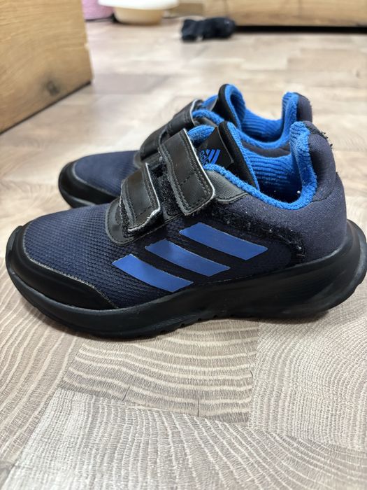 Детски маратонки adidas за момче