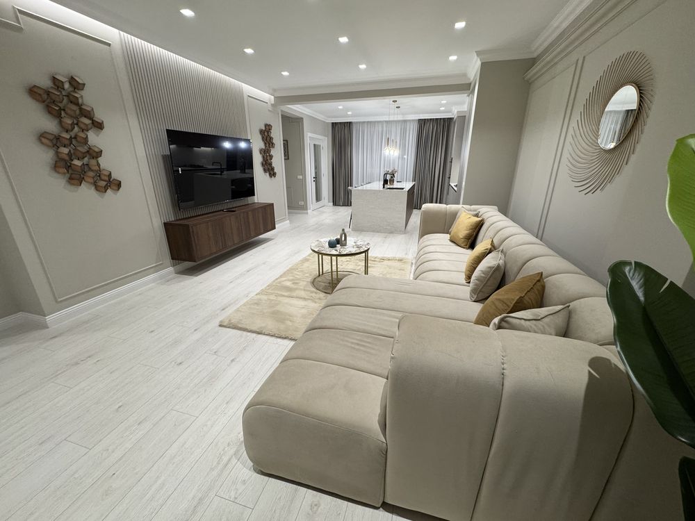 Apartament cu 3 camere de vanzare Radauti 120 mp MODERN mobilat