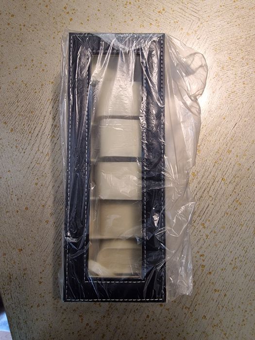 Cutie ceasuri caseta