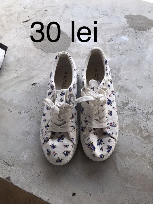 Adidasi dama diferite modele