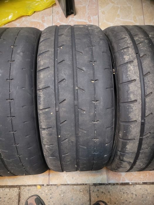 Yokohama advan A052 semislick 215/40R17