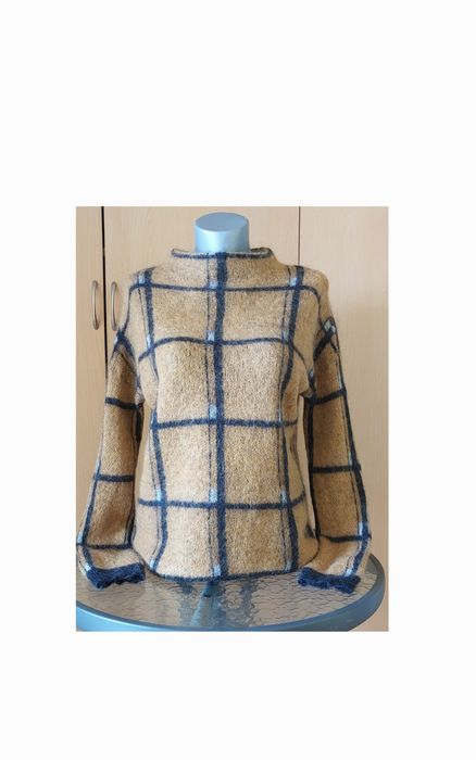 Пуловер Karen Miller. 29% Mohair. 29%вълна. размер L.