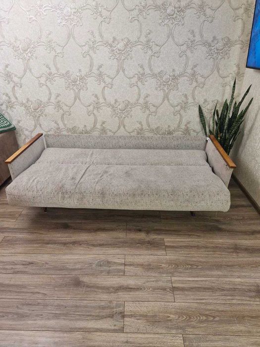 Диван раскладной б/у