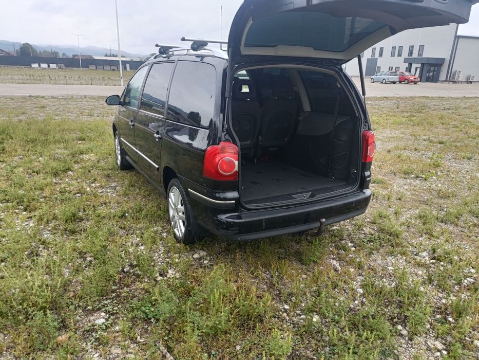 Vând VW Sharan 2.0 TDI