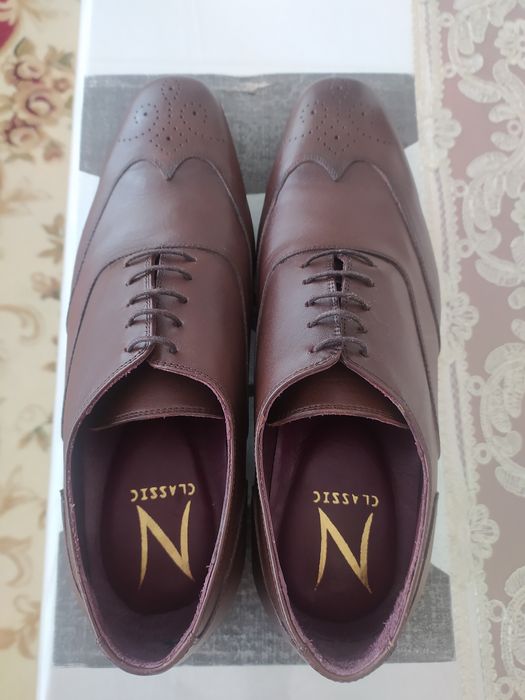 Продаётся мужской туфли классика