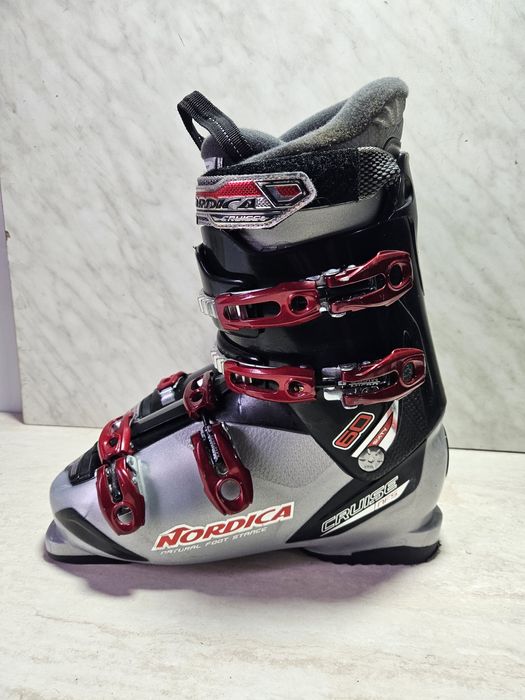 Clapari ski schi Nordica  mondo  28-28,5  corespunde mărimii 43-44