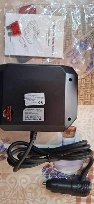 Адаптер зарядно устройство за кола