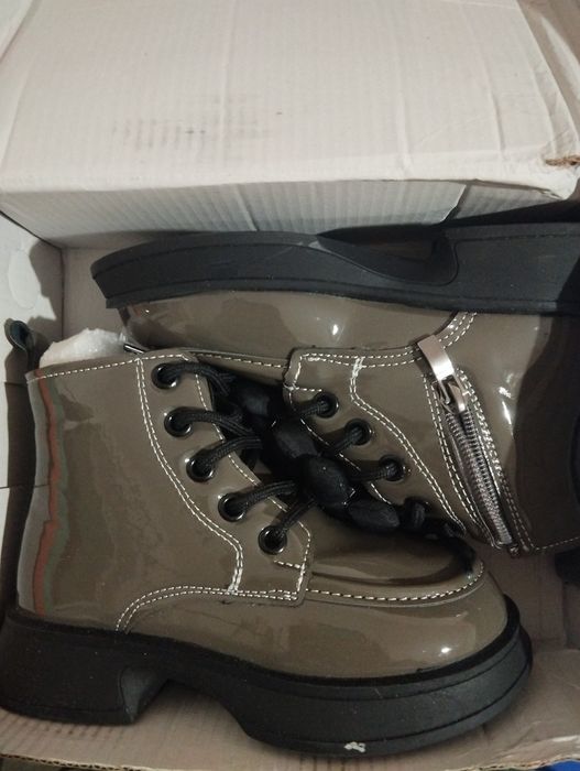 Ботинки утеплённые новые