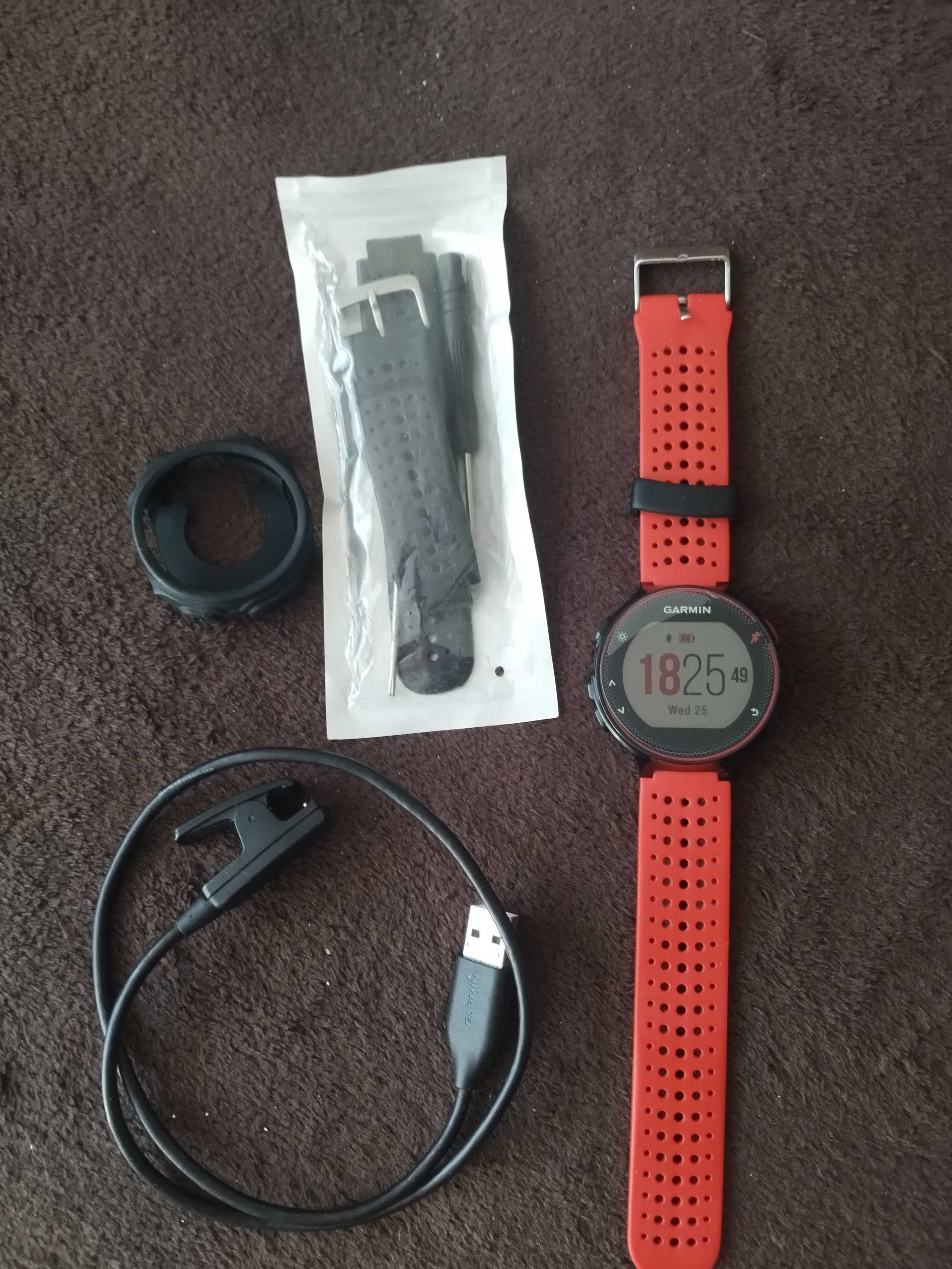 Часовник Garmin forerunner 235