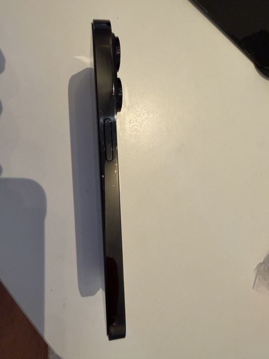 Iphone 14 pro 256gb negru la cutie , bonus 3 folii, 4 carcase noi