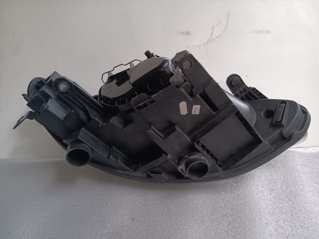 Ляв фар за Seat Ibiza след 2008 г. Сеат Ибиса