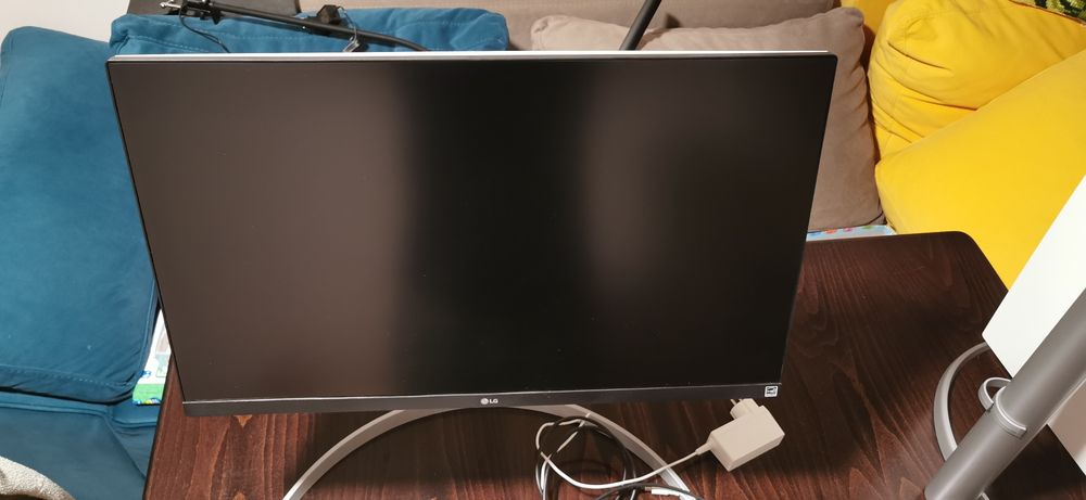 Монитор LG 27" 4K