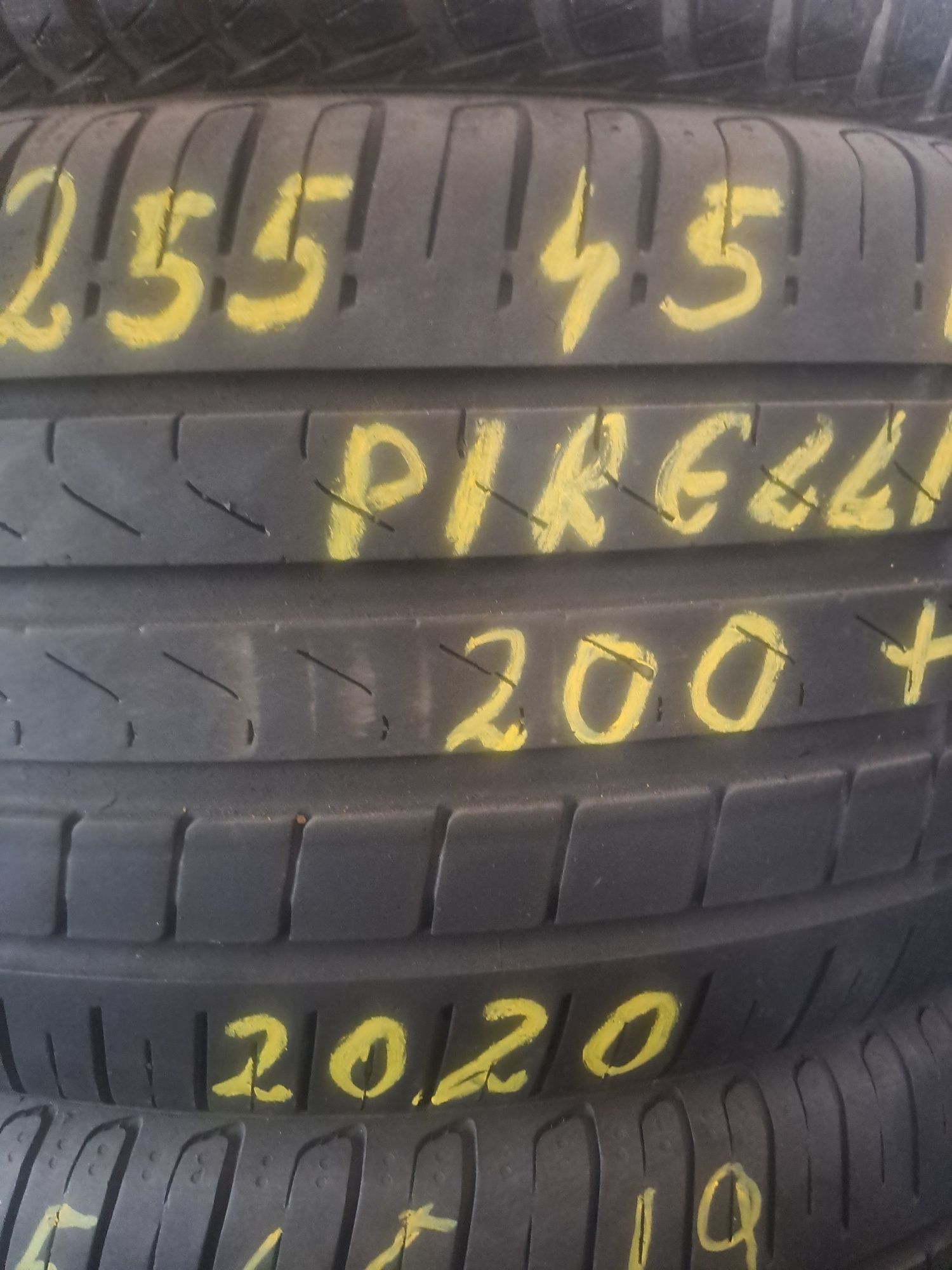 255 45 19 Pirelli vară 2020