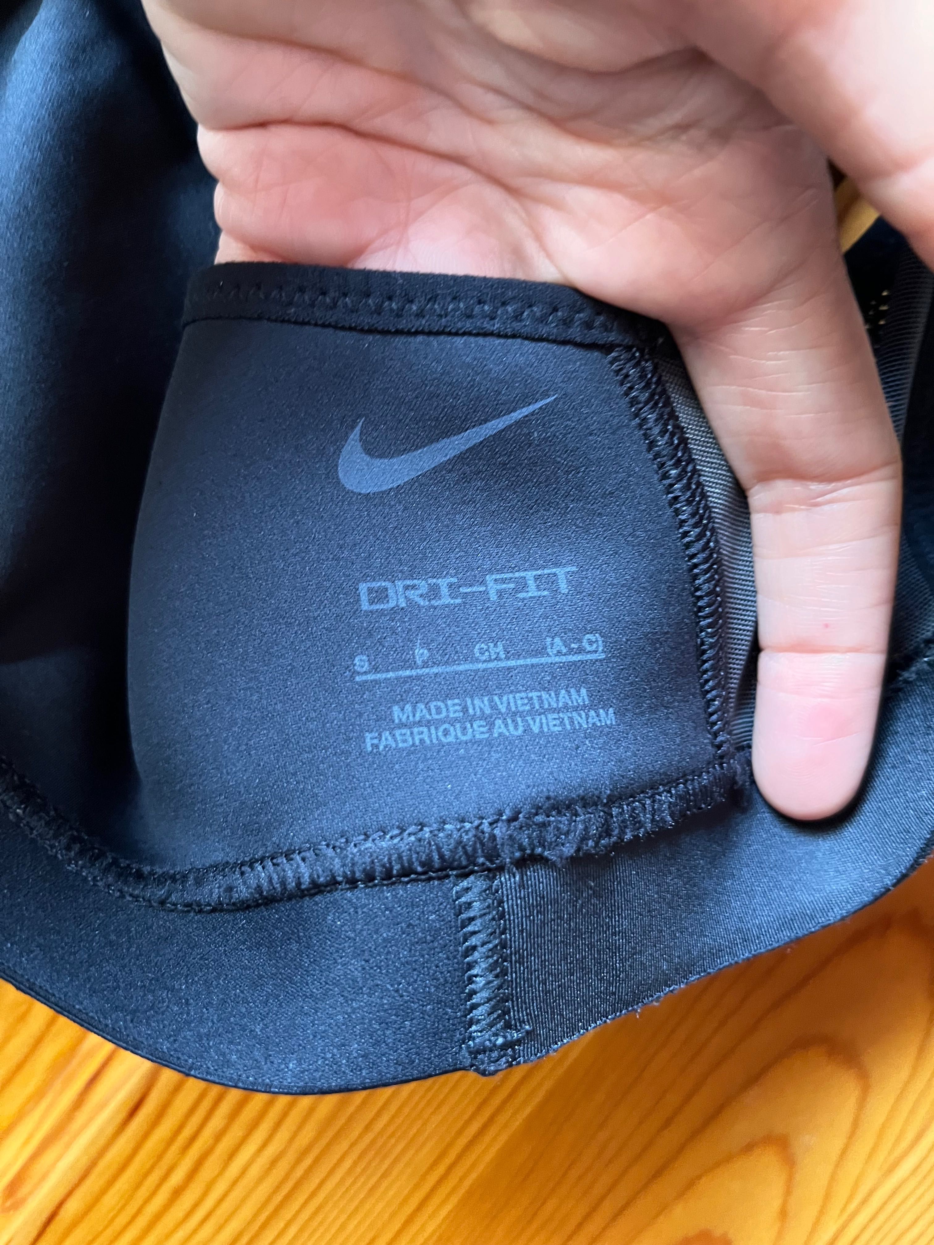 Nike спортно бюстие