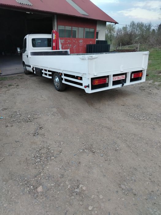 Camioneta Opel cu macara