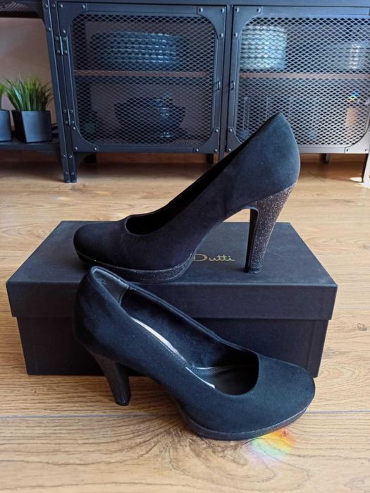 Дамски елегантни обувки от велур