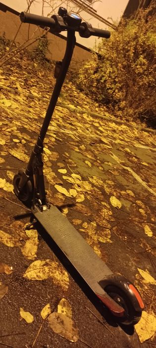 Trotineta electrica noua