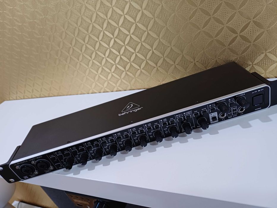 Interfata audio 18 input 20 output Behringer UMC 1820