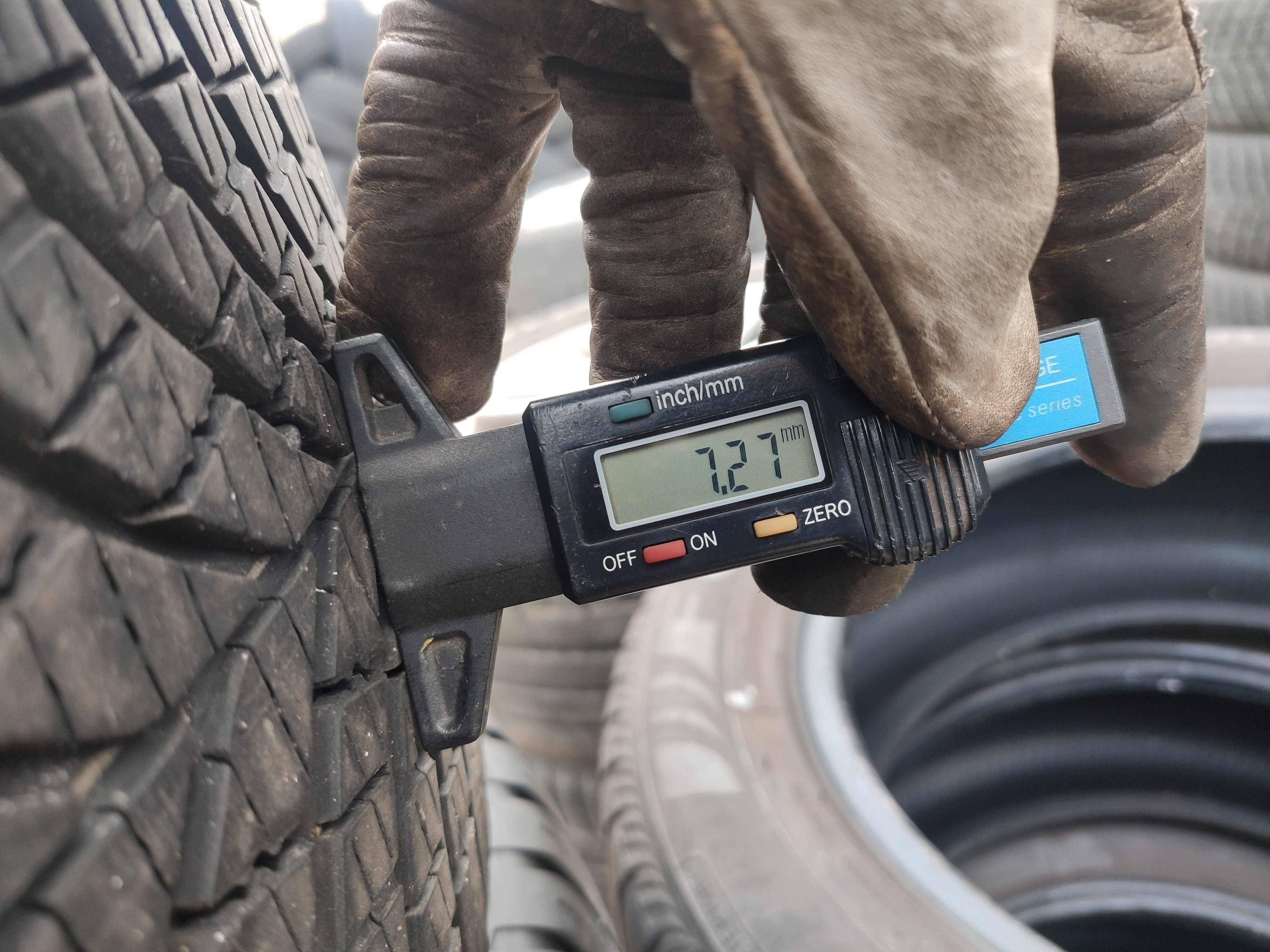 2бр Всесезонни гуми 245 45 20 - Goodyear - DOT 2022