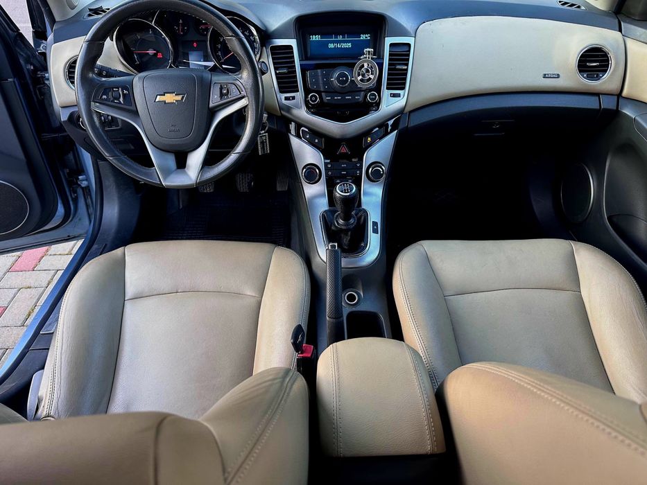 Vand Chevrolet Cruze . 2.0 Diesel 150 cp