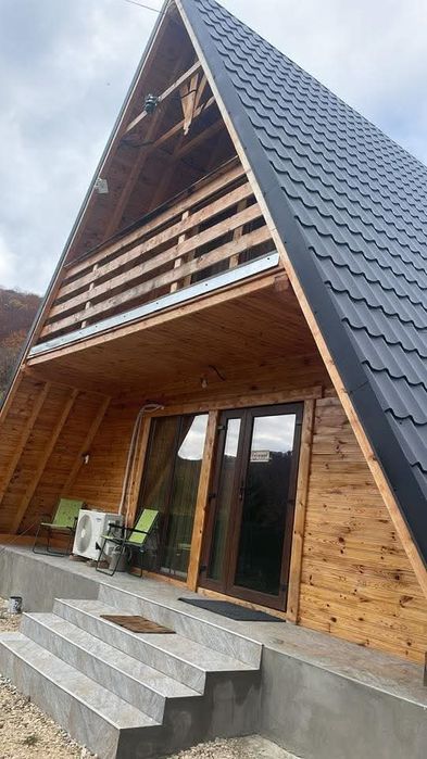 Cazare Cabana Tip A-Frame , Ciubar/Foisor Incalzit .