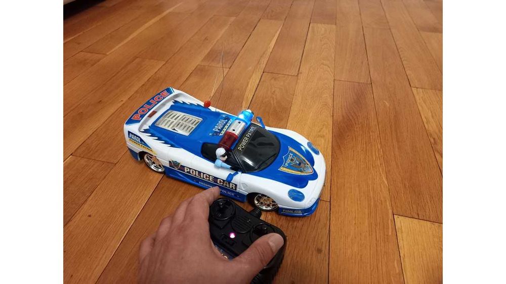 Стара играчка Dickie. RC Highway Patrol. Кабрио с кабелно дистанционно