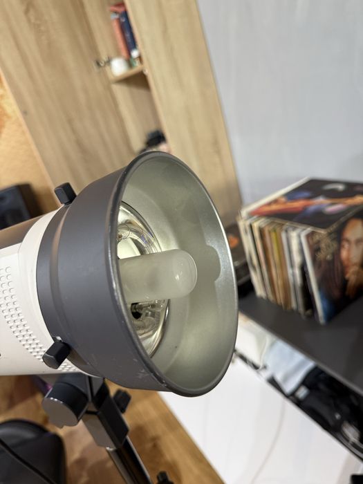 Kit studio foto – 2 monolite + trepiede + cort poze produ Kast pliabil