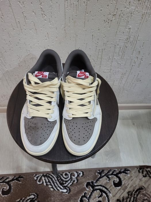 Продам кроссовки Nike