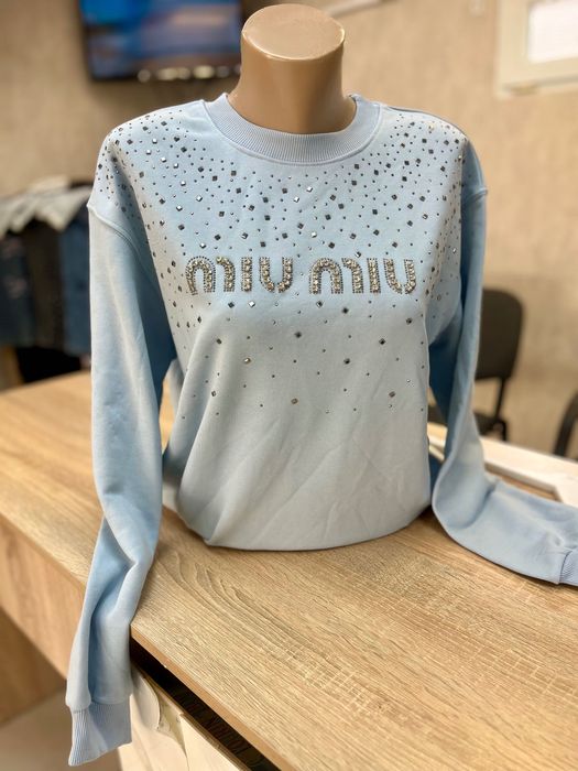 Дамски блузи ,суичъри ,пуловери ВИСОК КЛАС